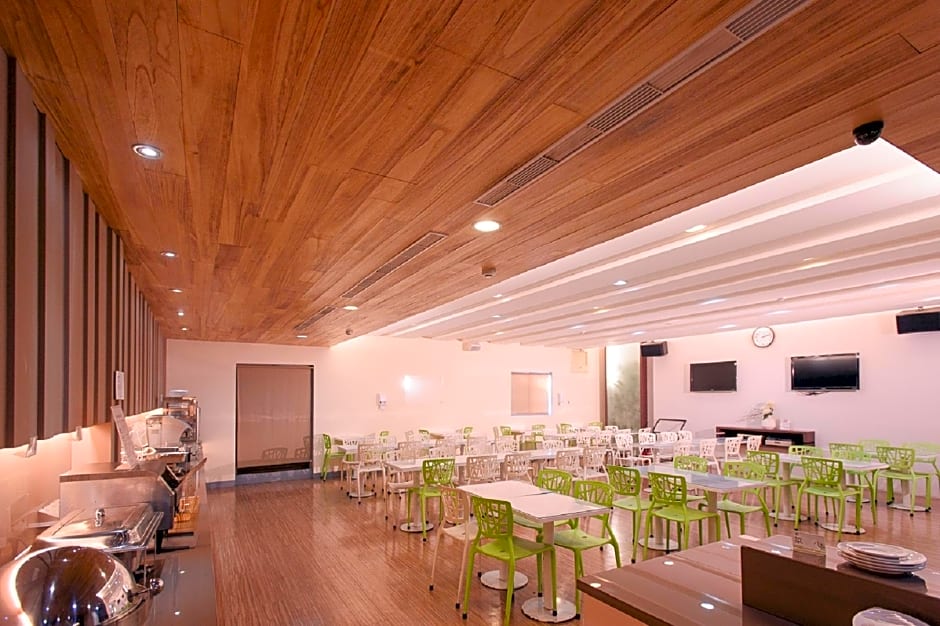 Kiwi Express Hotel - Kaohsiung Station