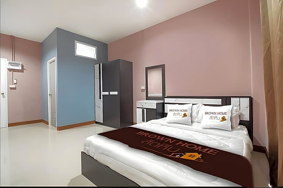 Brown Home Sattahip @ 19