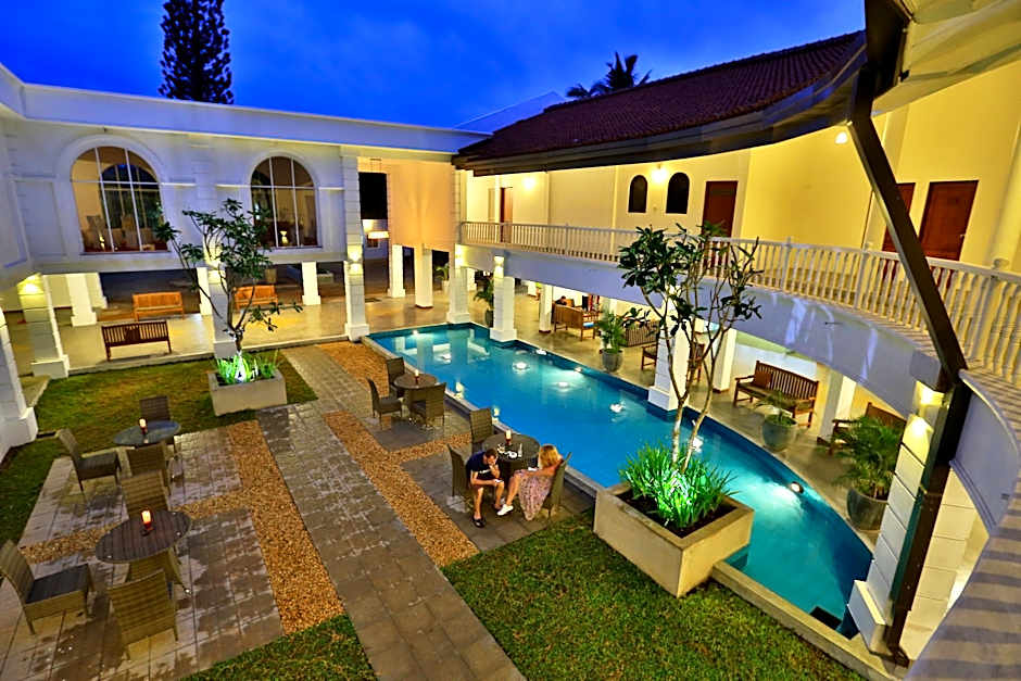 Hibiscus Beach Hotel