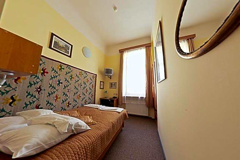 Hotel Alef