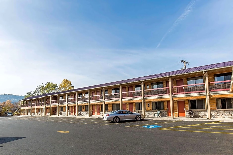 Econo Lodge Inn & Suites Kalispell - Glacier National Park Gateway