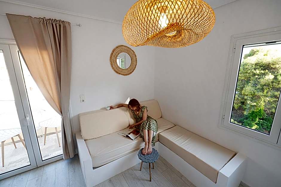 The White Rose Hotel