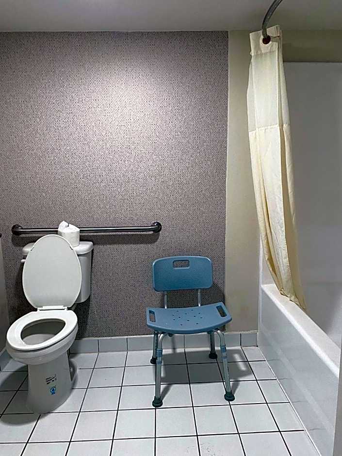 Quality Inn & Suites Camarillo-Oxnard