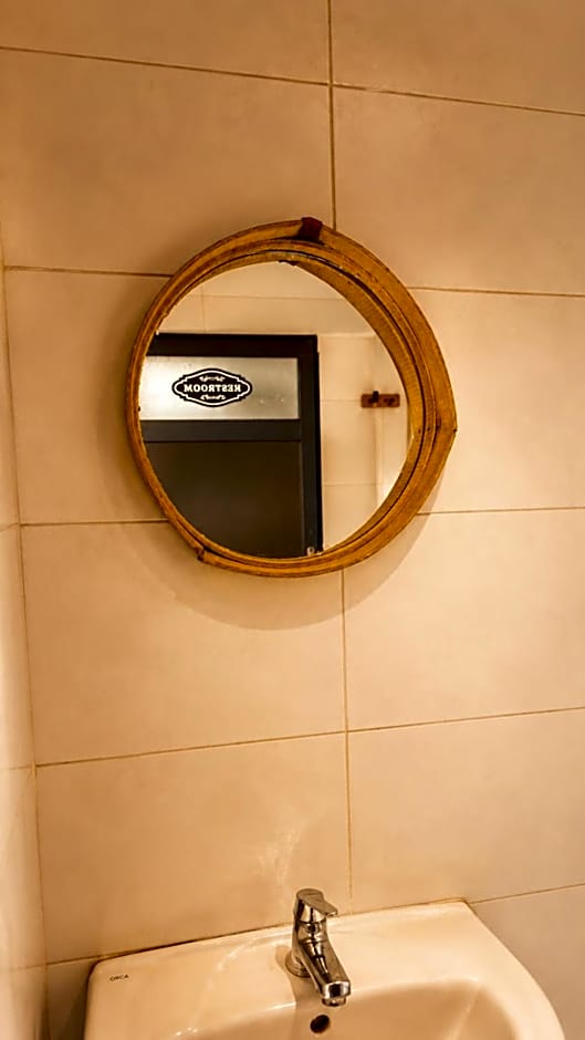 Thayri Hostel - Sea View