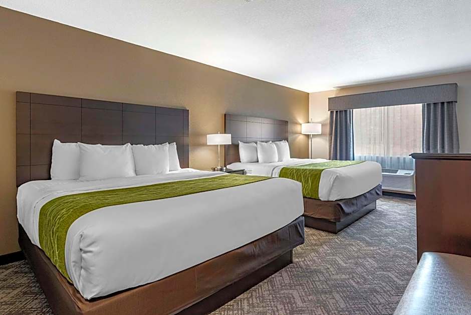 Comfort Inn & Suites Tualatin Lake Oswego South