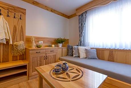 Apartment (2 Adults)