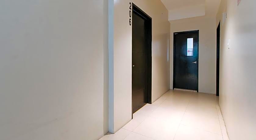 RedDoorz @ Golite Old Albay