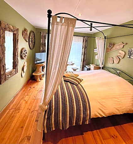 Deluxe Double Room with Bath