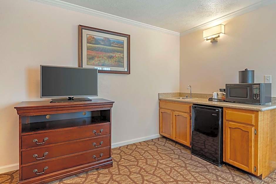 Best Western Salinas Monterey Hotel