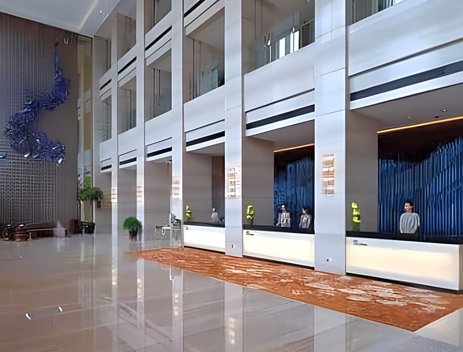 Howard Johnson IFC Plaza Ningbo Hotel