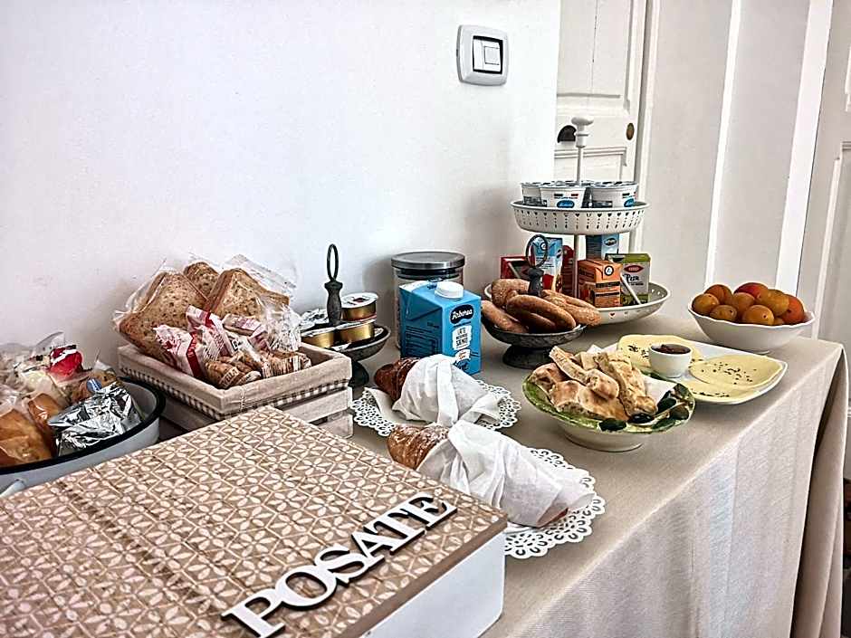 Eccelsoleccese Boutique B&B - steps from the Historic Center