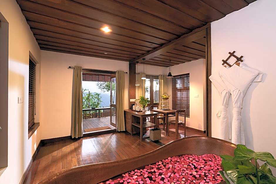 Photo 1 of 15 of Honeymoon Suite