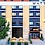 Watt Hotel Rahway Tapestry Collection by Hilton