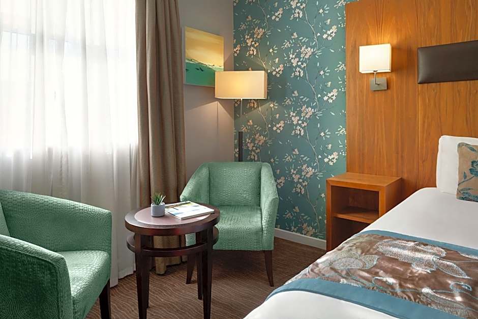 Ramada by Wyndham Cheltenham