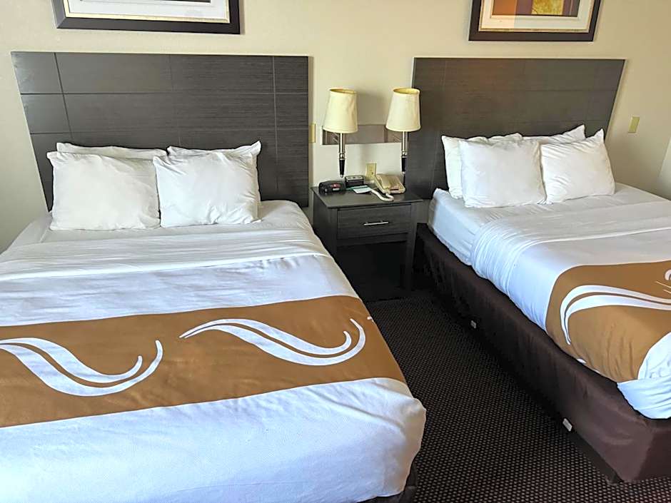 Quality Inn &  Suites Hattiesburg North