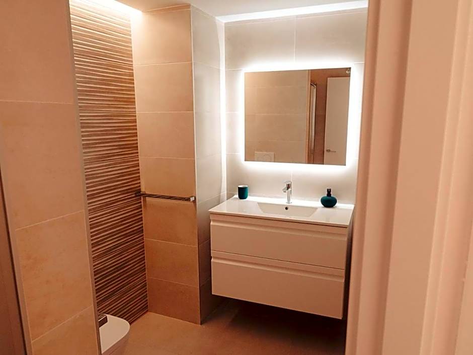 Palm Suites
