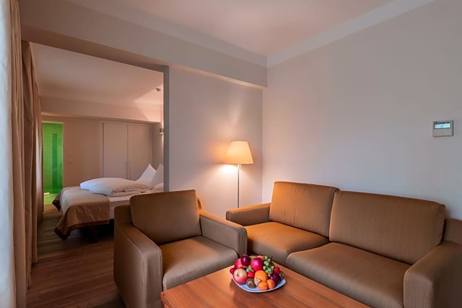 Hotel Schloss Weikersdorf