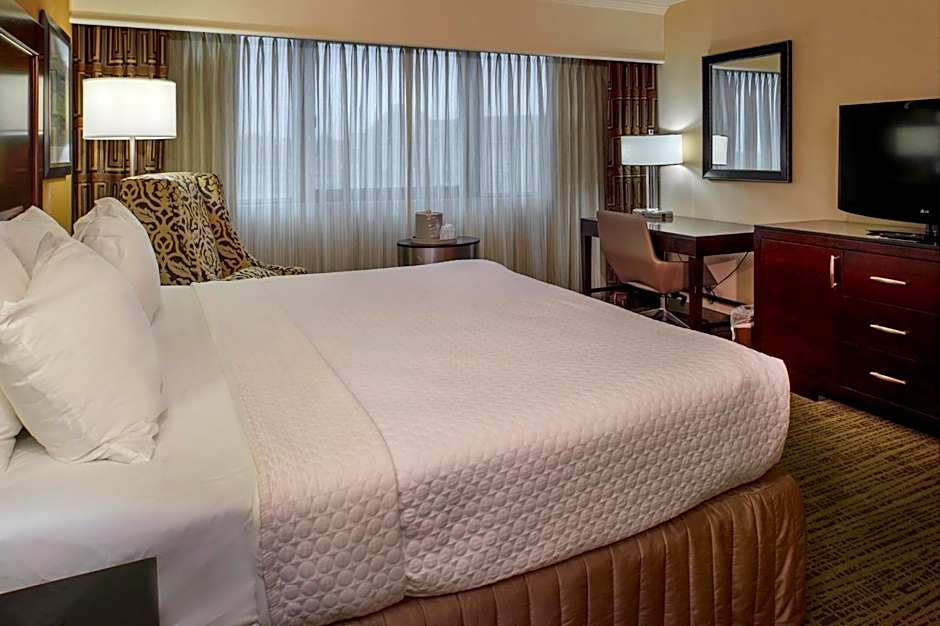 Crowne Plaza Hotel St. Louis Airport By IHG