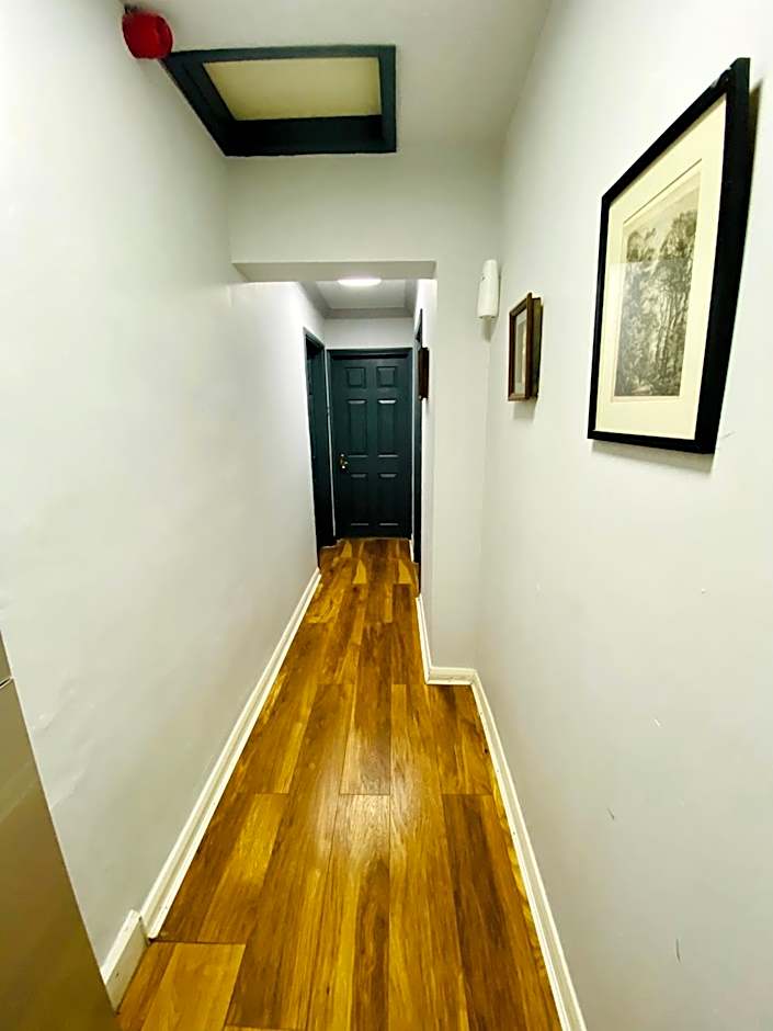 Hollybush Guest House