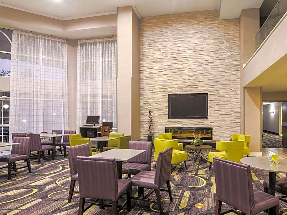 La Quinta Inn & Suites by Wyndham Denver Airport Dia