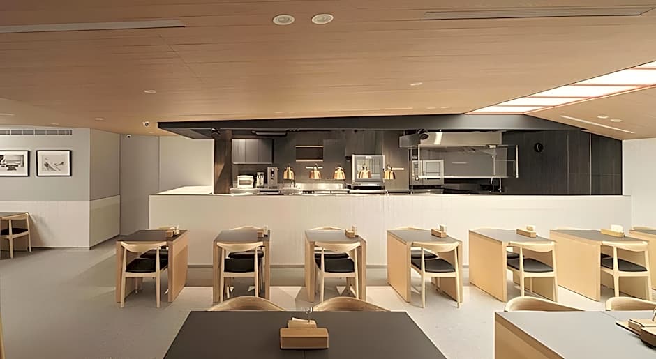Reddot Hotel