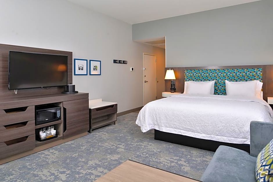 Hampton Inn Cedar Falls Downtown
