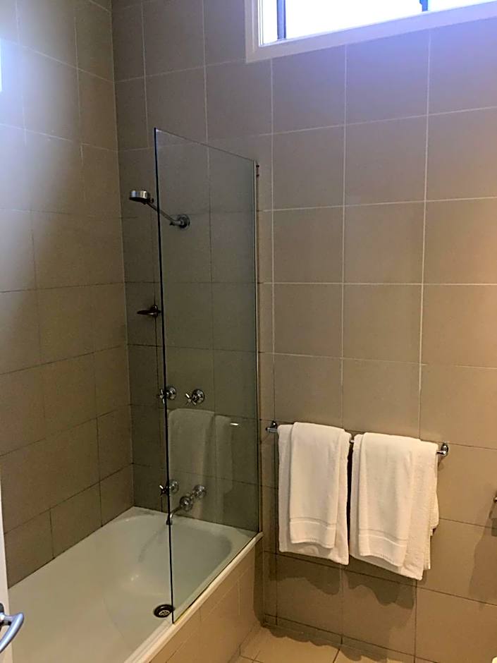 Best Western Plus The Tudor-Box Hill