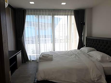 1 Bedroom King Non-Smoking