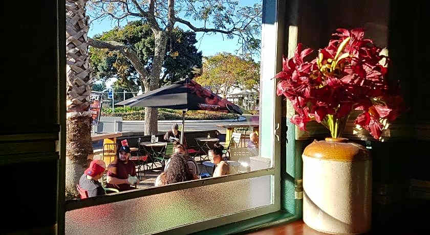 Whakatane Hotel