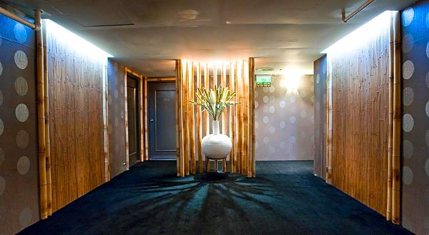 Hold Me Hotel  Zhongzheng