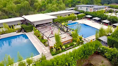 Armando's Garden Resort and Resto