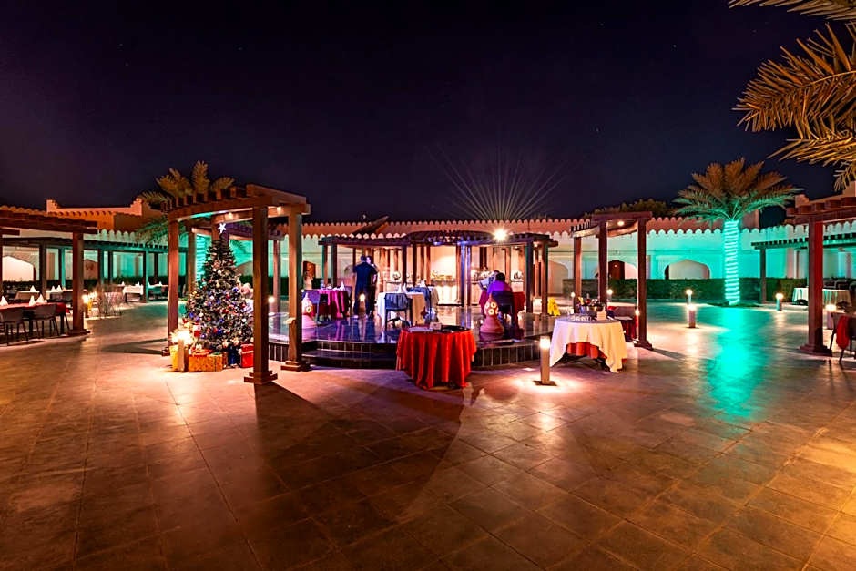 Falaj Daris Hotel