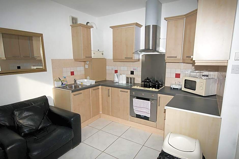 MARLEY MANSIONS APARTMENT - Clarendon