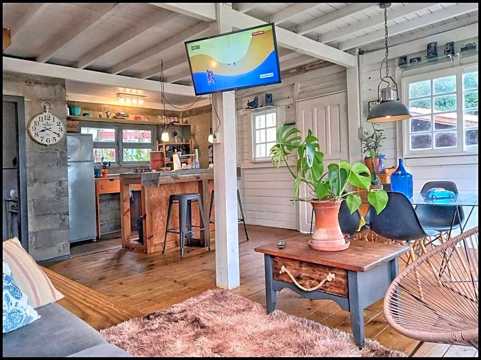 Cabana com vista mar, nascer do sol e lua cheia