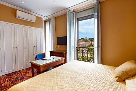 Family Suite with Adjacent Rooms
