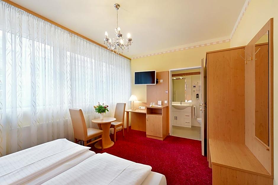 Garten- und Kunsthotel Gabriel City