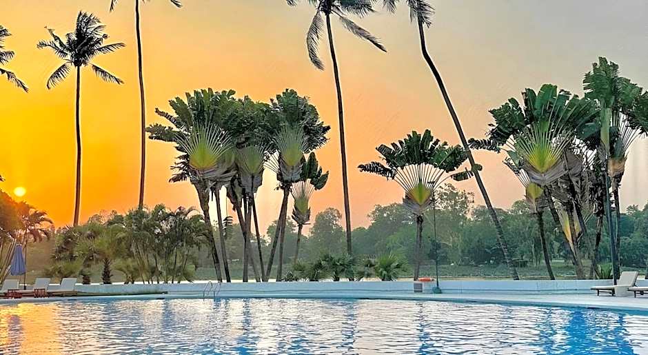Inya Lake Hotel Yangon