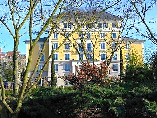 Plessis Parc Hotel