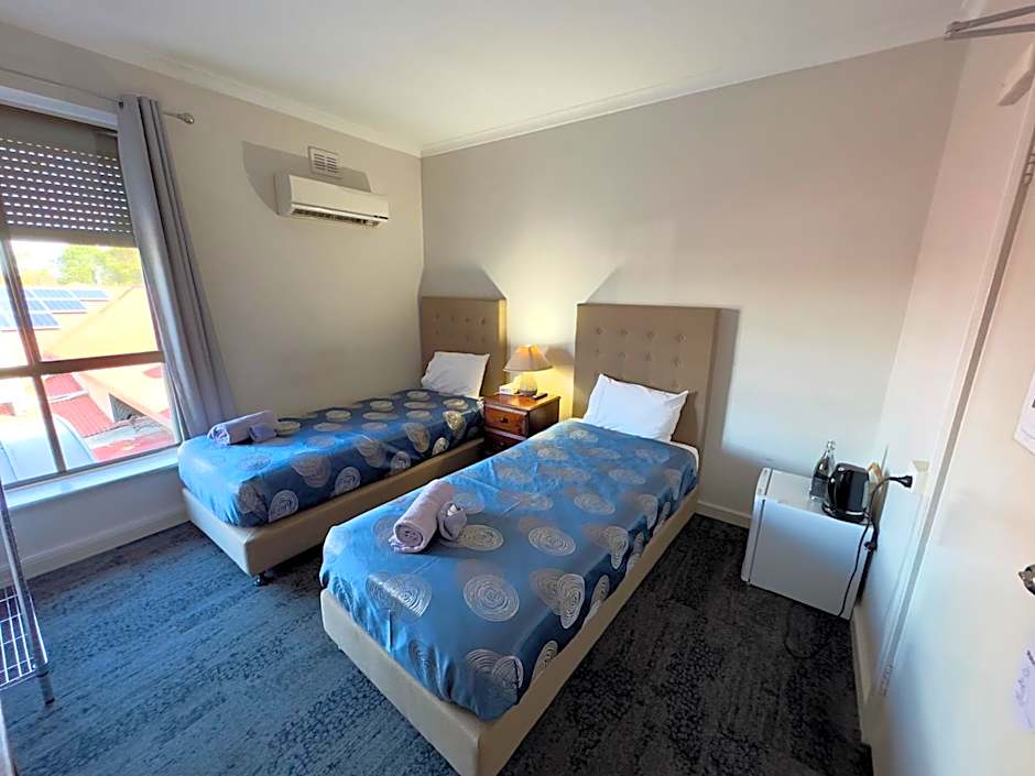 Tailem Bend Riverside Hotel