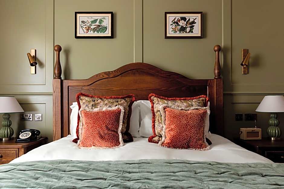 Coach & Horses Hotel