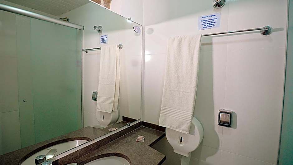 Lira Hotel
