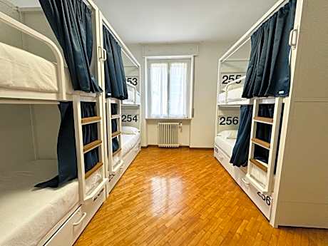 Dormitorio misto da 6 posti letto private bathroom