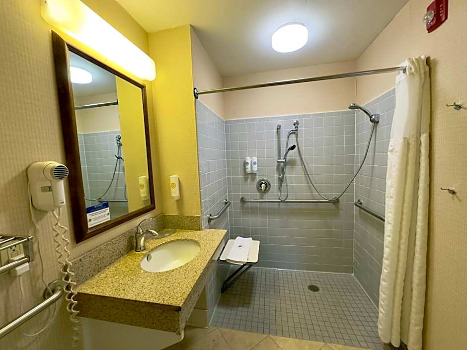 Comfort Inn & Suites Black River Falls I-94