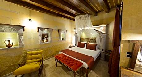 King Room with Spa Bath