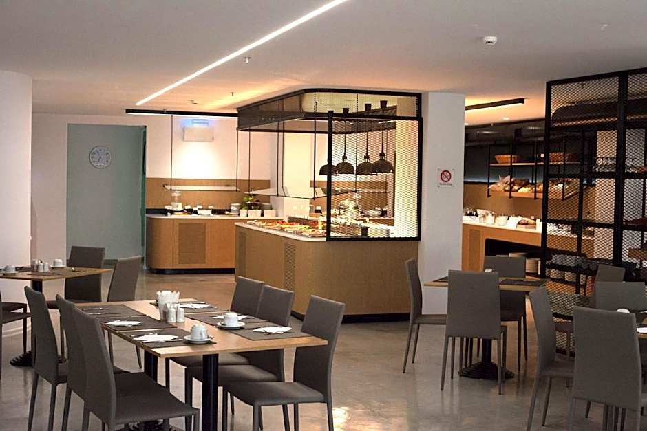 Capsis Astoria Hotel