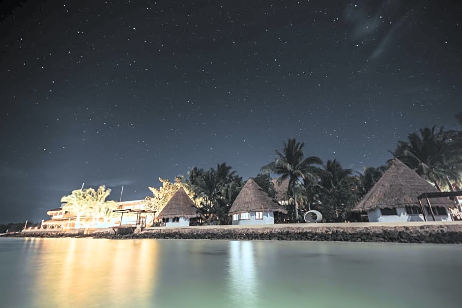 Las Nubes De Holbox