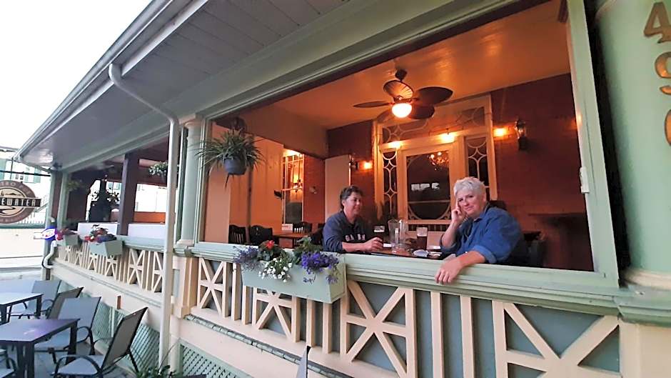 Stonewater Manor B&B