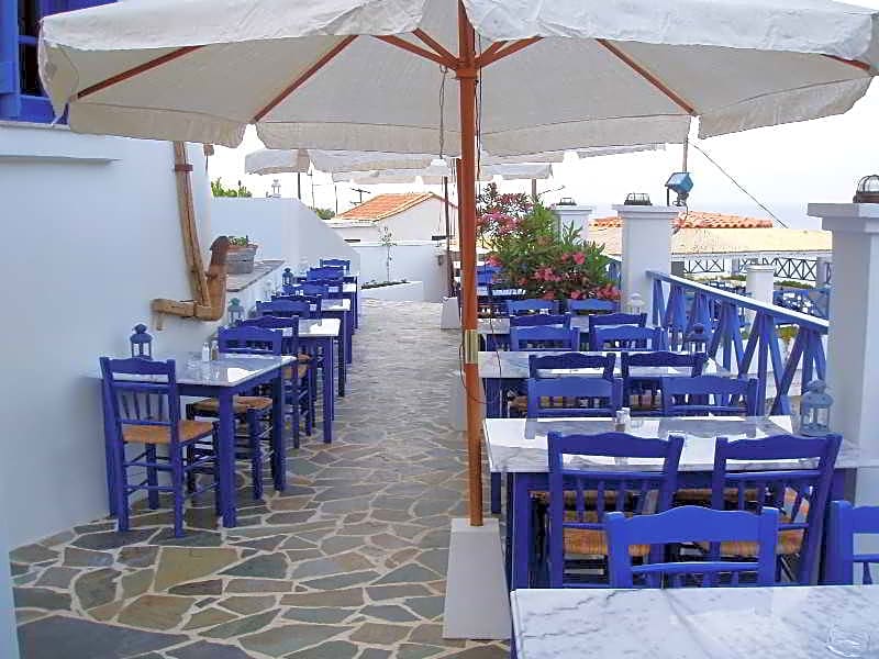 Kerame Hotel & Studios