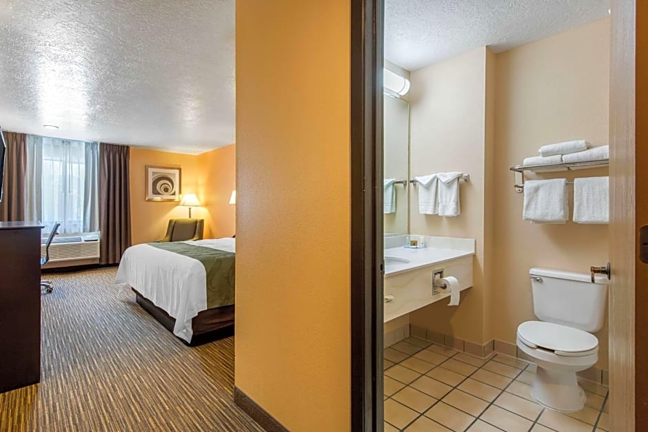 Quality Inn & Suites Albuquerque North near Balloon Fiesta Park