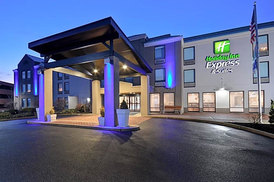 Holiday Inn Express & Suites Allentown-Dorney Park Area By IHG